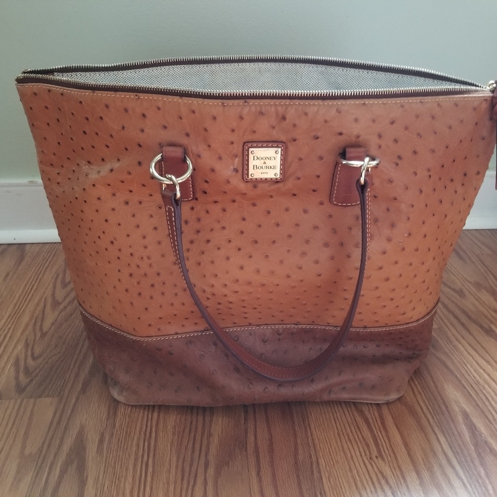Dooney & Bourke